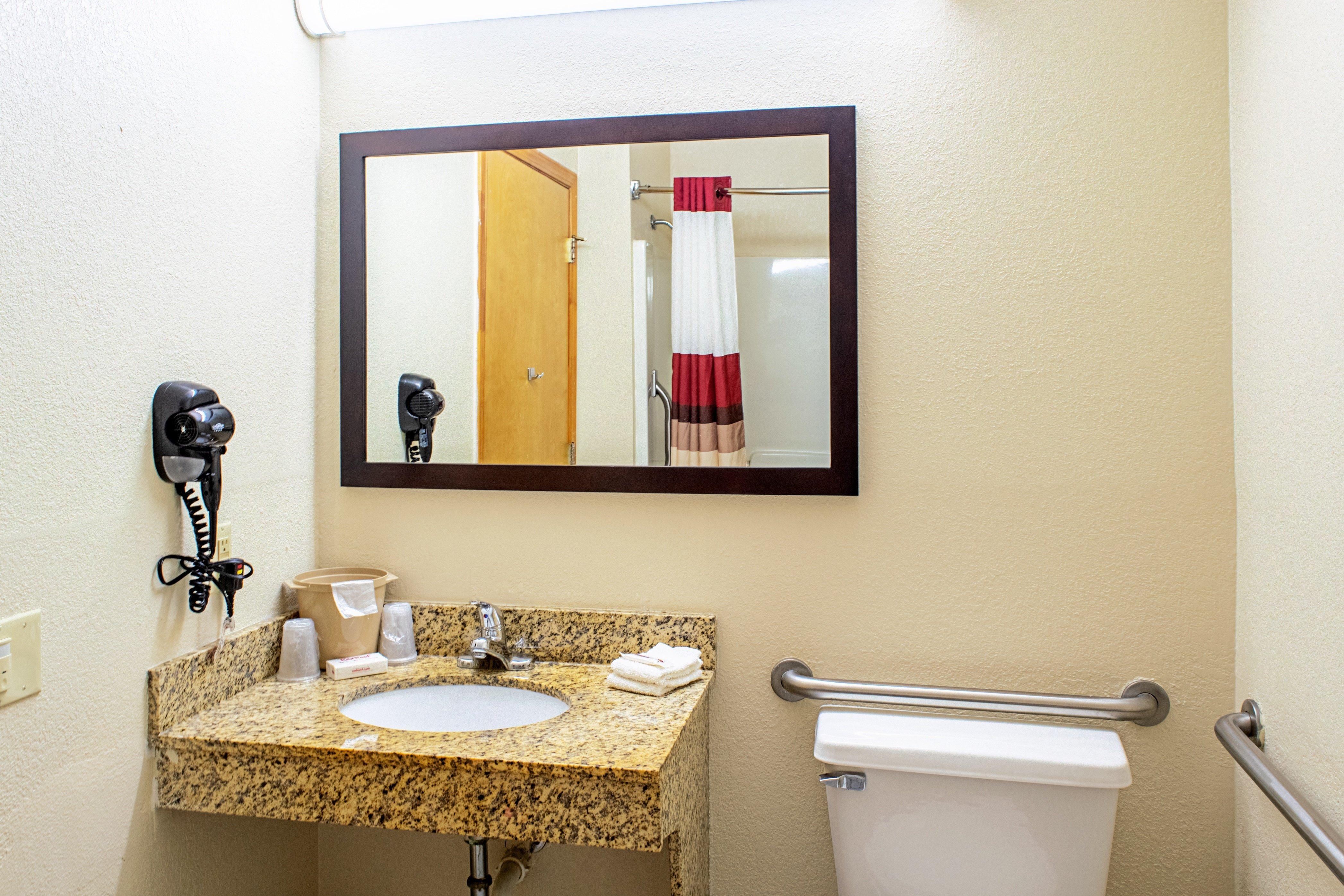 Red Roof Inn & Suites Middletown - Franklin Экстерьер фото