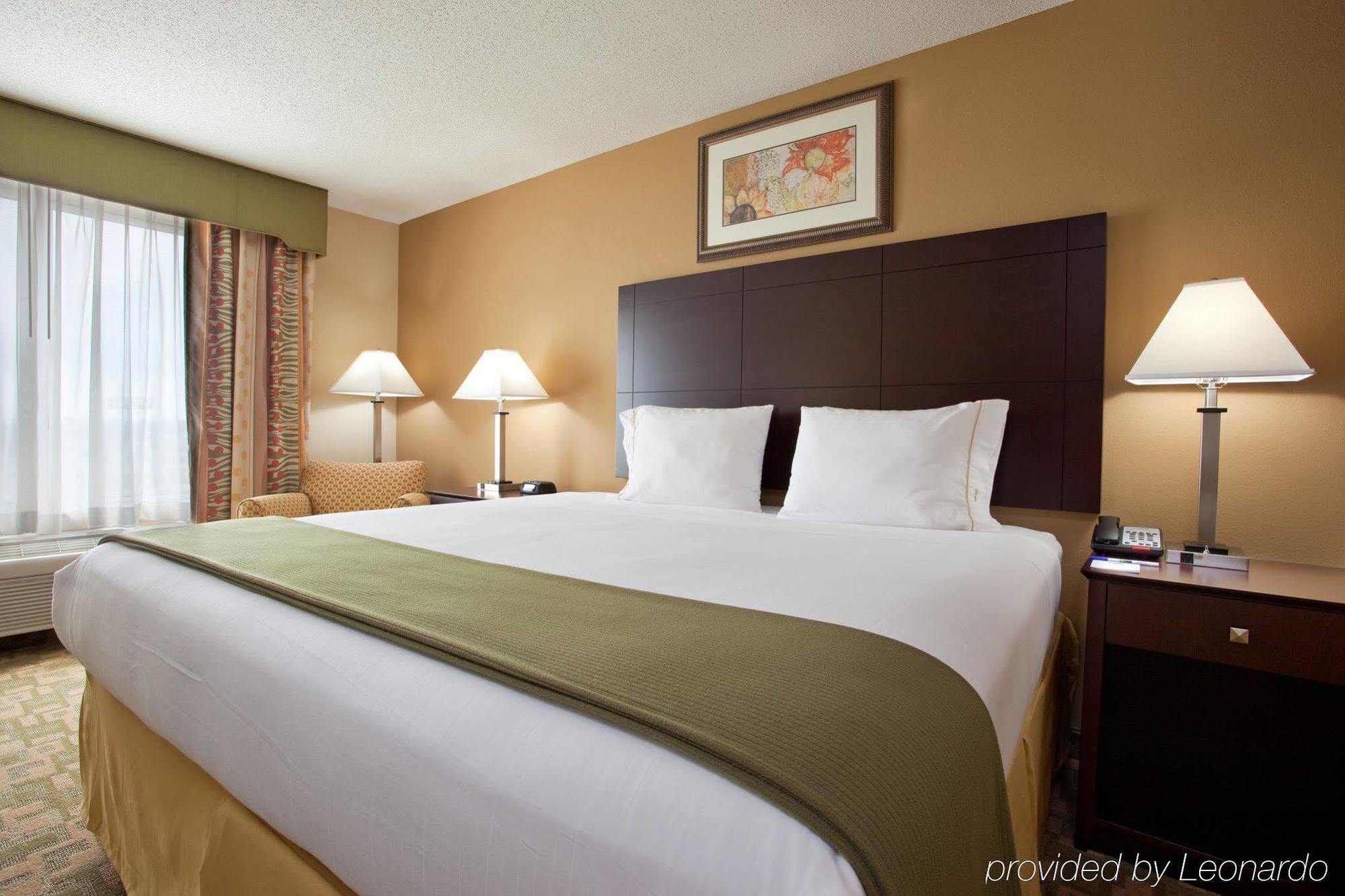Red Roof Inn & Suites Middletown - Franklin Экстерьер фото